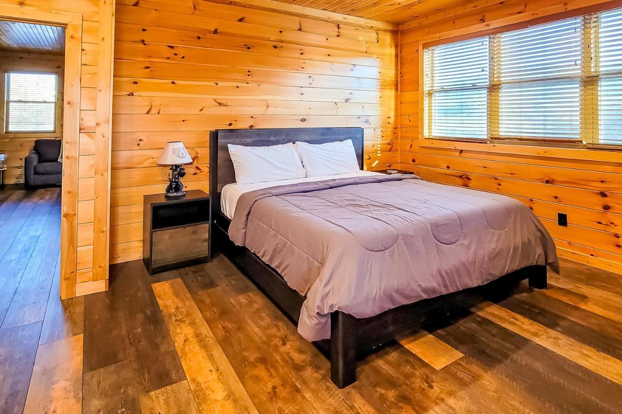 3 Lazy Bears Chalet Гатлинбург Экстерьер фото