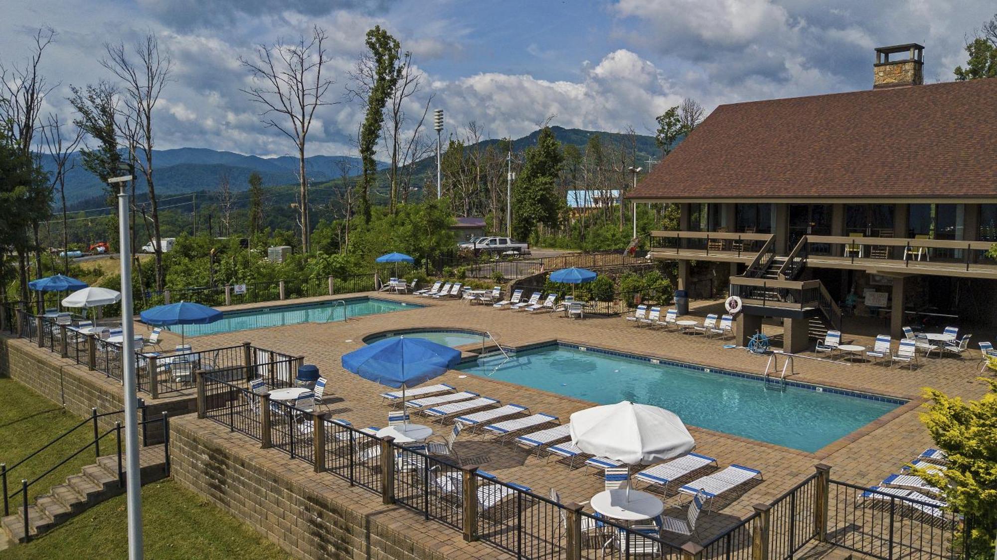 3 Lazy Bears Chalet Гатлинбург Экстерьер фото